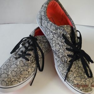 Vans Women Atwood Paisley Lo Pro Sneakers US 7.5 Black & White Lace Up Shoes